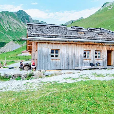 Bioalphuette Alpe Fatnella *